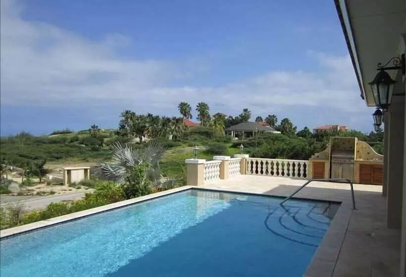 Walking To The Beach Villa