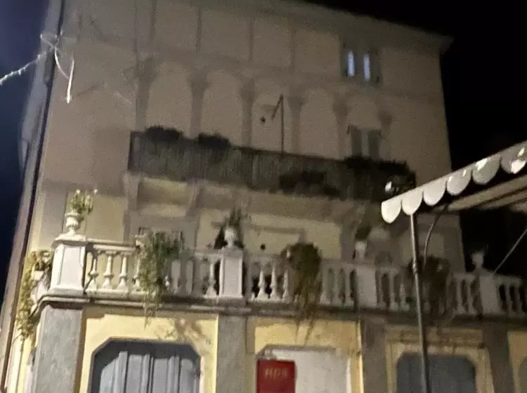 تختخواب و صبحانه La Terrazza Vercelli Bed & Charme