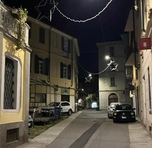 تختخواب و صبحانه La Terrazza Vercelli Bed & Charme