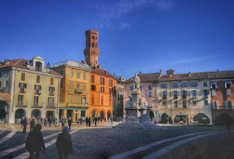 ベッドアンドブレックファースト La Terrazza Vercelli Bed & Charme