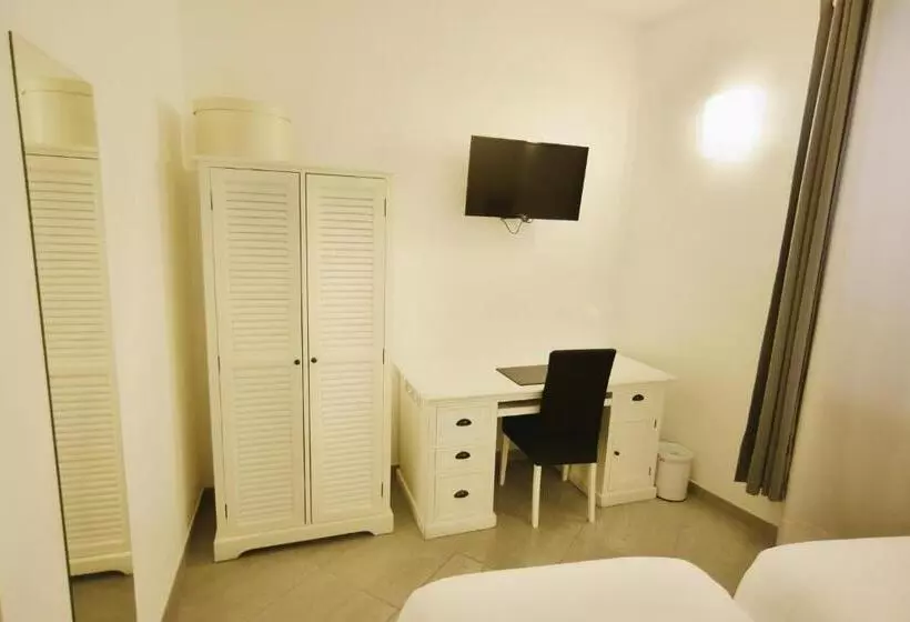 تختخواب و صبحانه La Terrazza Vercelli Bed & Charme