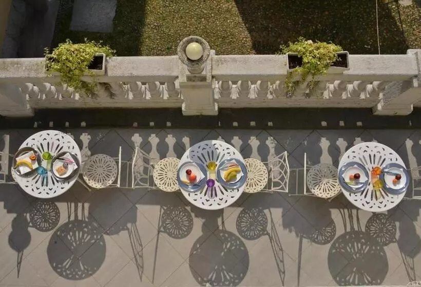 تختخواب و صبحانه La Terrazza Vercelli Bed & Charme
