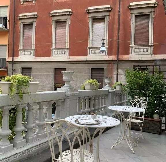 تختخواب و صبحانه La Terrazza Vercelli Bed & Charme