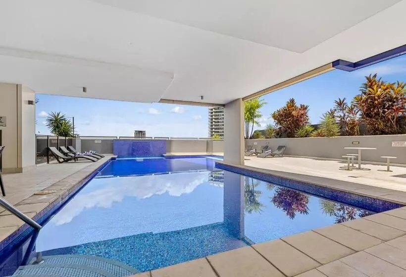 H On Mitchell Apartment