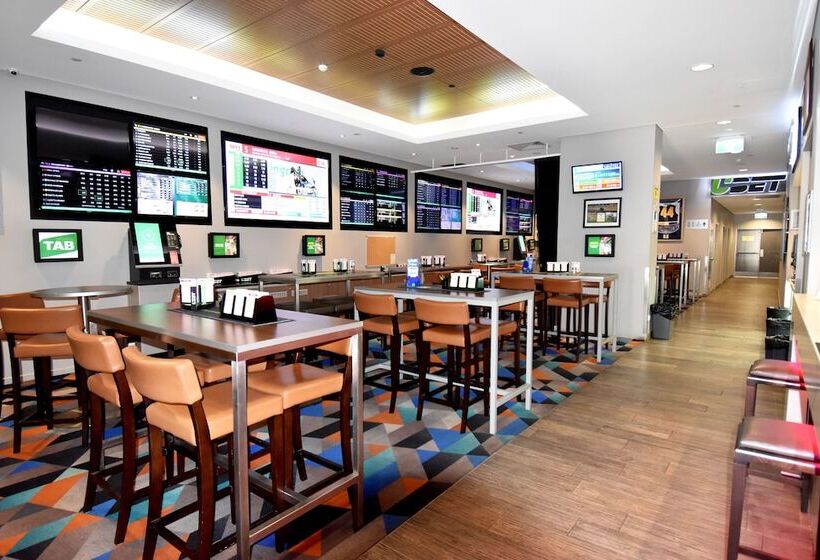 H On Mitchell Apartment