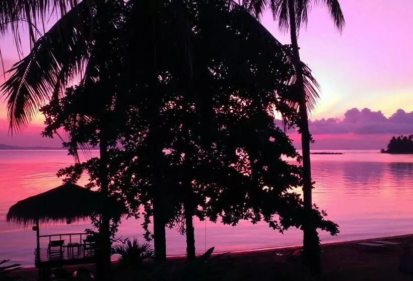 Hotelli Amber Sands Beach Resort