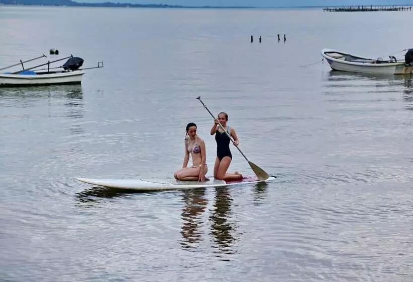 Hotelli Amber Sands Beach Resort