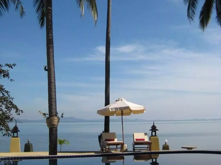 Hotelli Amber Sands Beach Resort