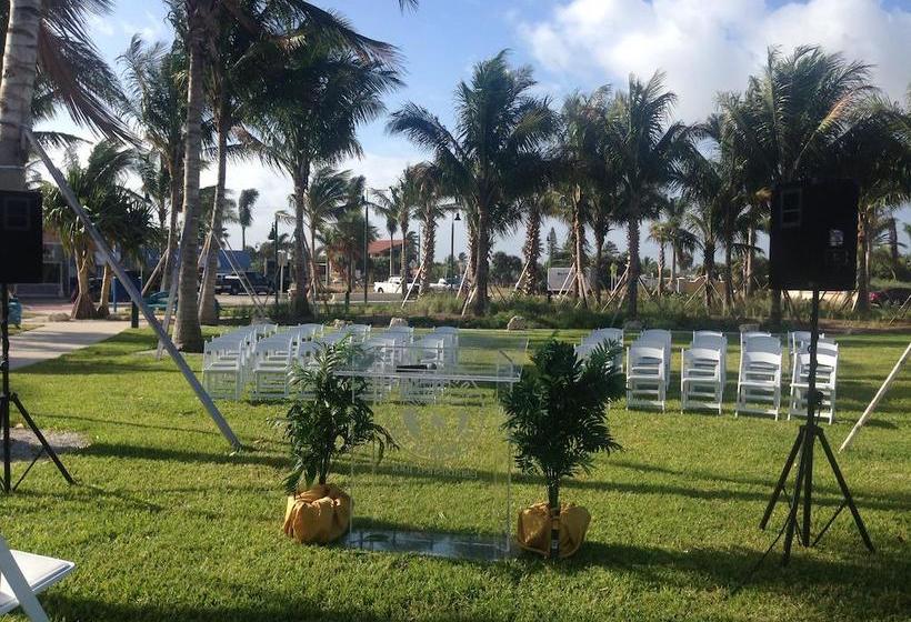 Hotel Beachfront Inn