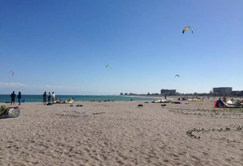 ホテル Beachfront Inn