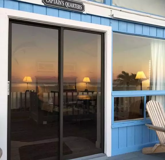 ホテル Beachfront Inn