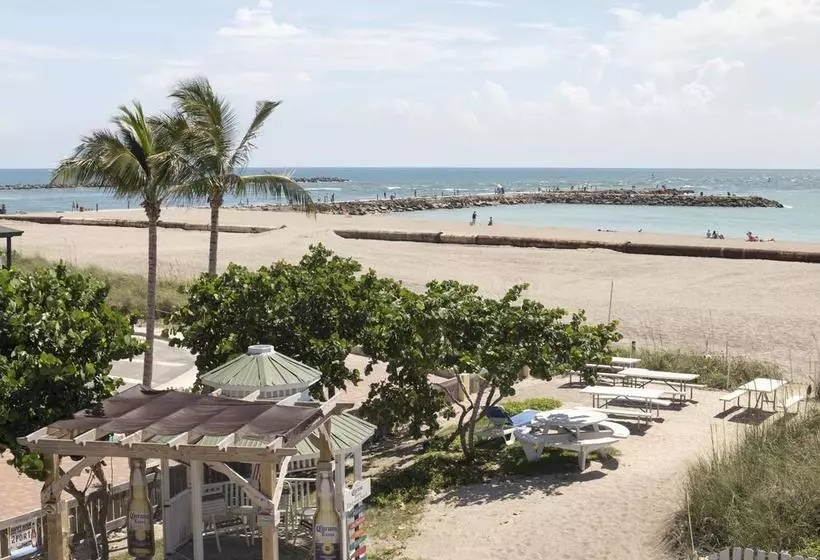 ホテル Beachfront Inn