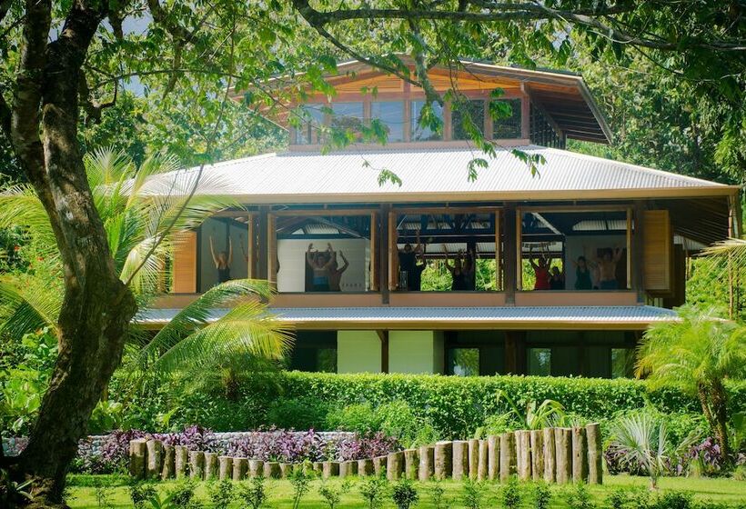 בית מלון כפרי Blue Osa Beach Resort & Spa