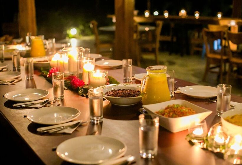 בית מלון כפרי Blue Osa Beach Resort & Spa