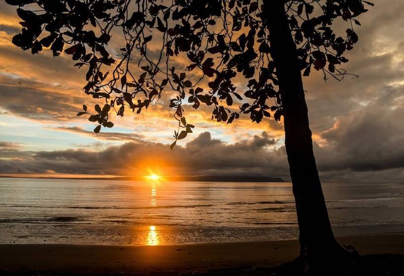 בית מלון כפרי Blue Osa Beach Resort & Spa