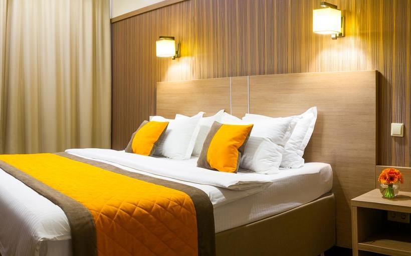 ホテル Comfort Nsk