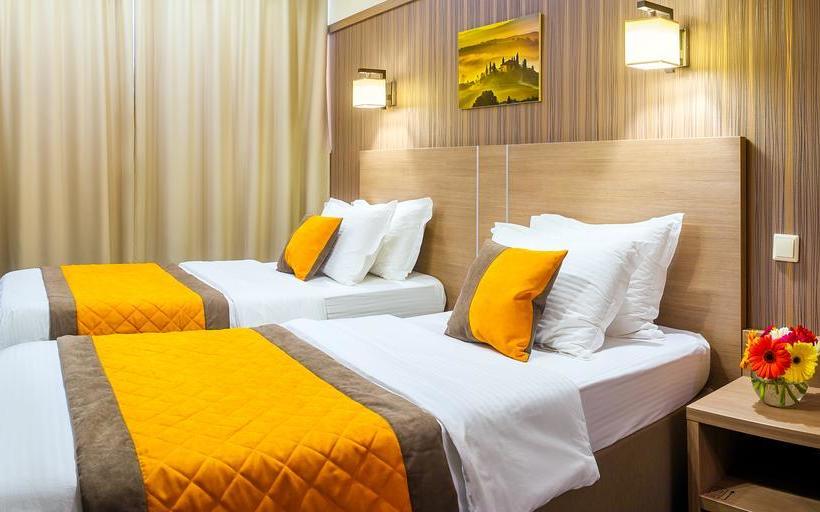 ホテル Comfort Nsk