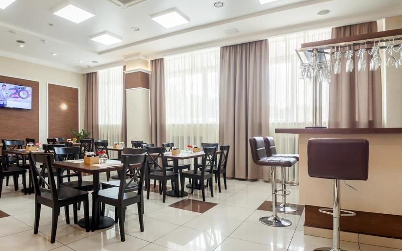 ホテル Comfort Nsk