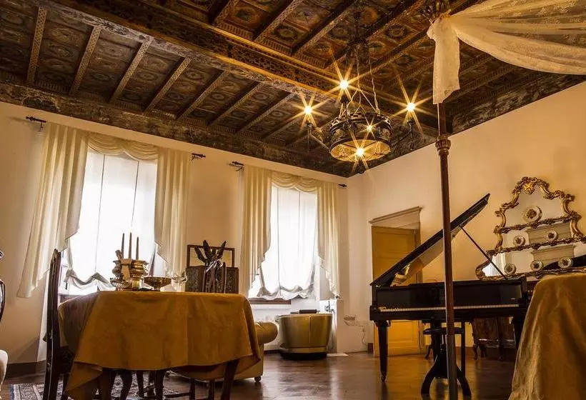 هتل Castello Del Capitano Delle Artiglierie