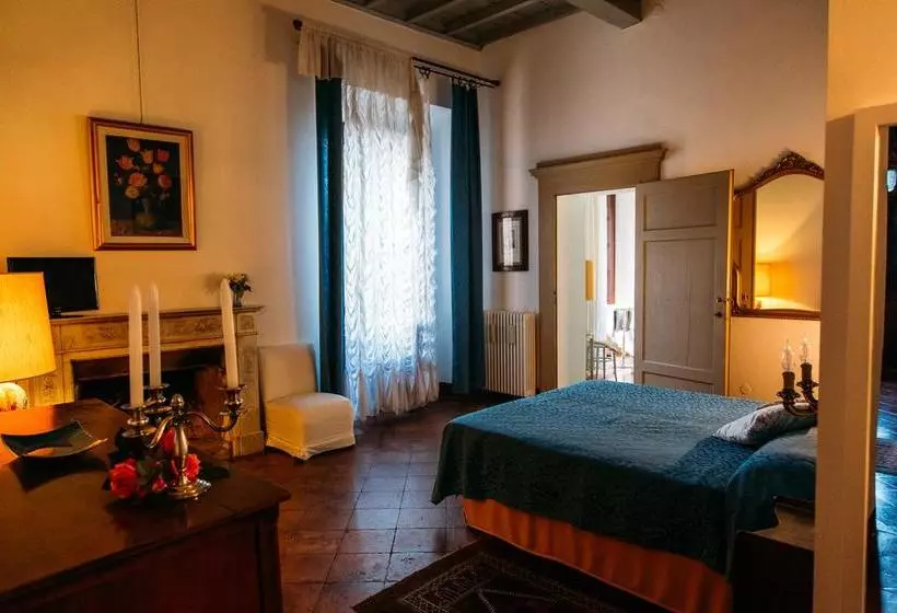 هتل Castello Del Capitano Delle Artiglierie