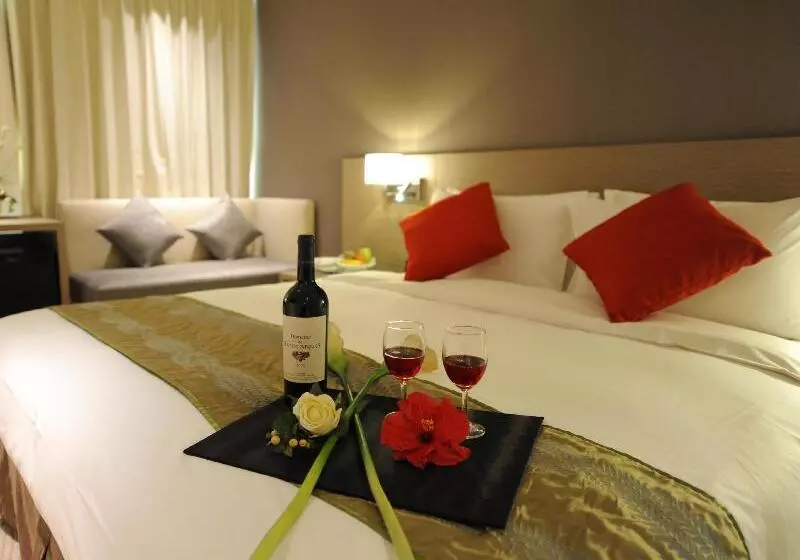 هتل Kaohsiung International Plaza