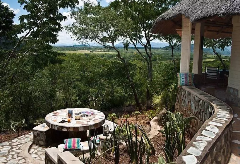 هتل Musangano Lodge