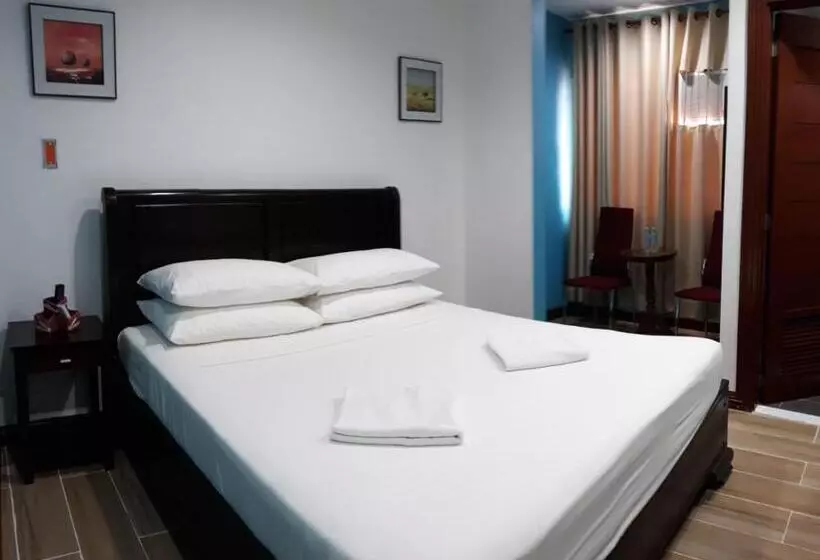 هتل One Averee Bay