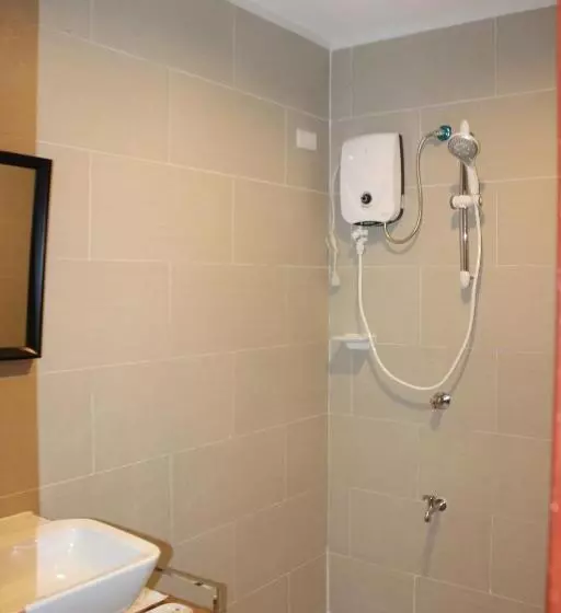 هتل One Averee Bay