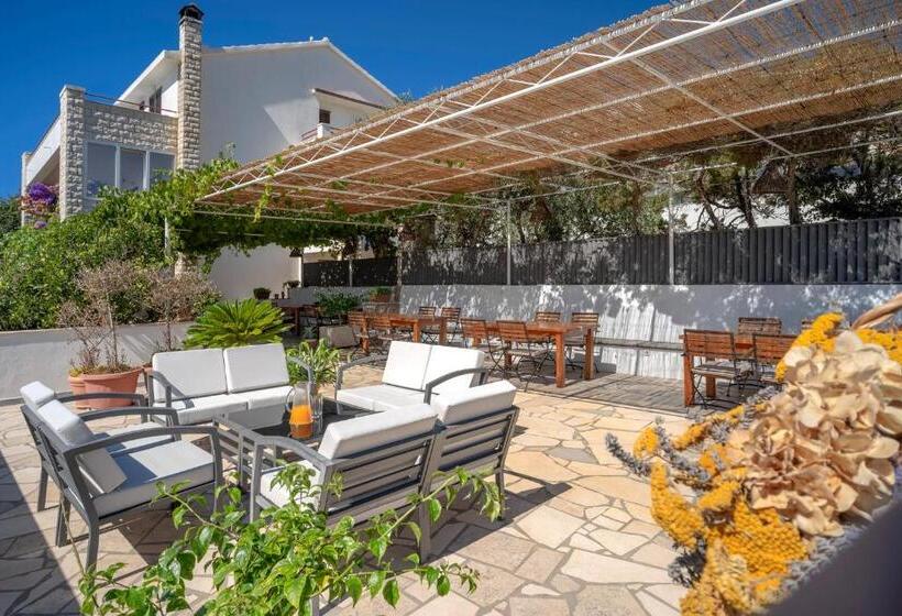 Hotelli Pansion Marjan