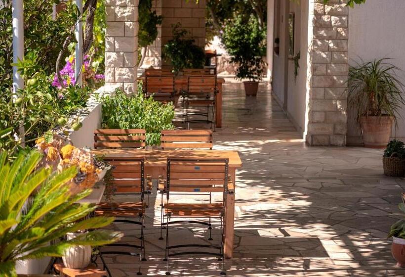 Hotelli Pansion Marjan