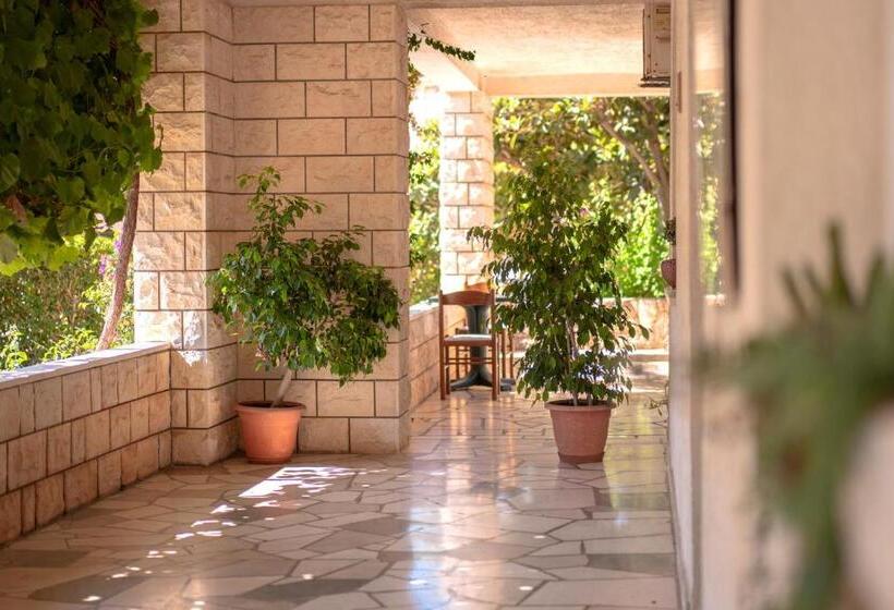 Hotelli Pansion Marjan