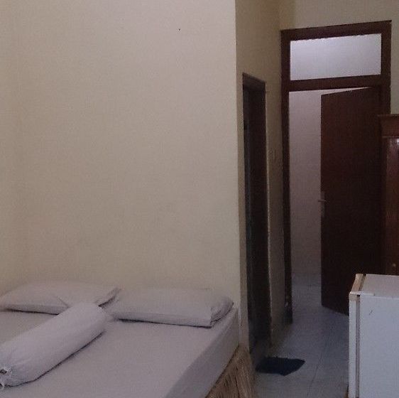 ホテル Pondok 828 Guest House