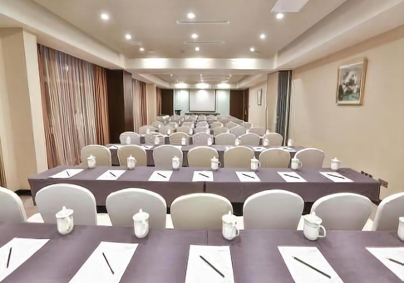 Отель Ramada Encore Guanghan