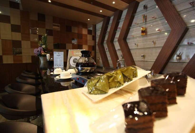 W Three Premier Hotel Lagaligo