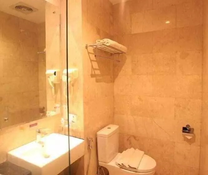 W Three Premier Hotel Lagaligo