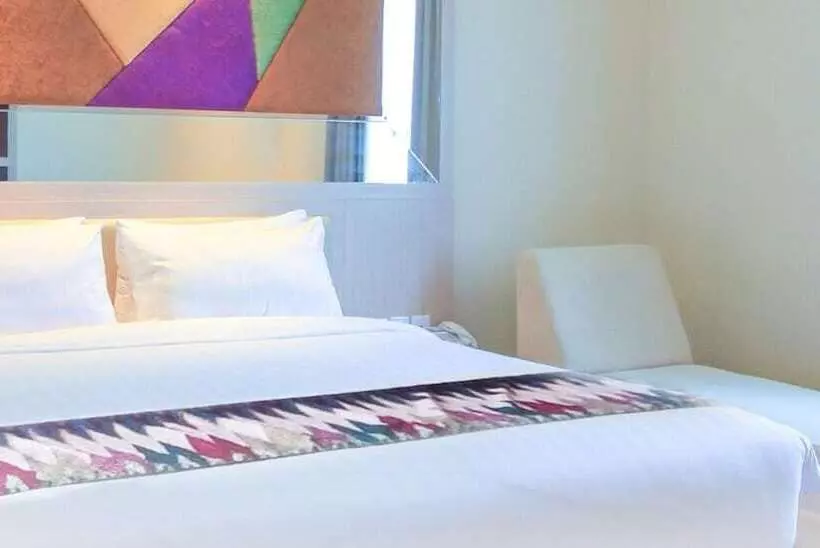 W Three Premier Hotel Lagaligo