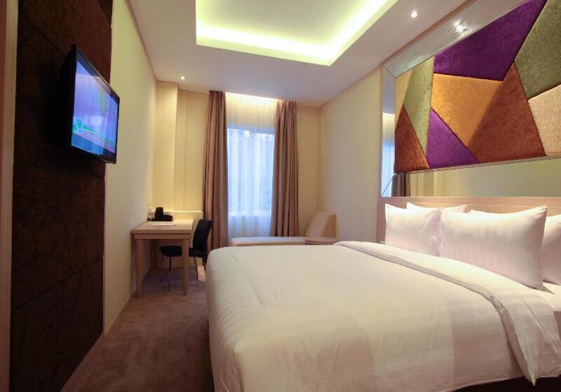 W Three Premier Hotel Lagaligo