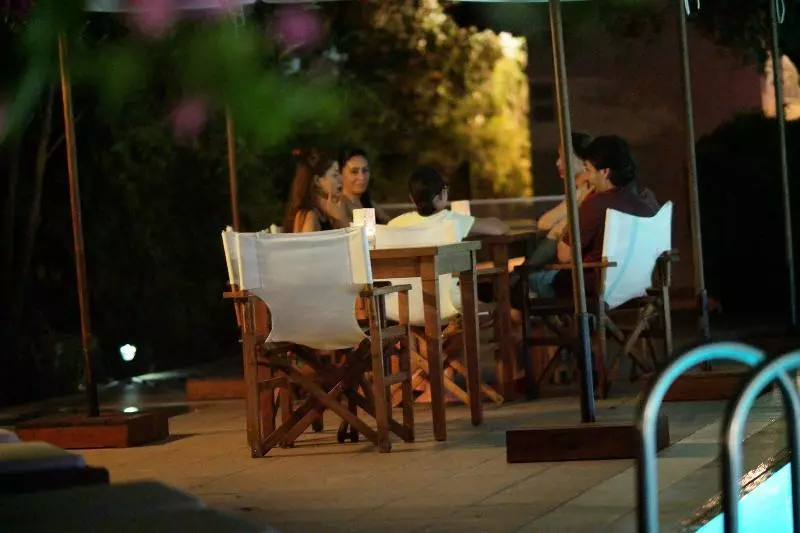 Mr. Dim Exclusive Apart