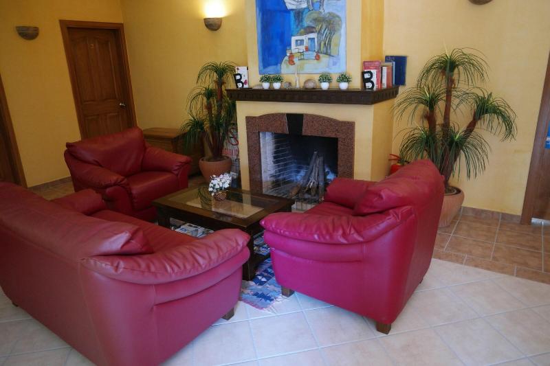 Mr. Dim Exclusive Apart