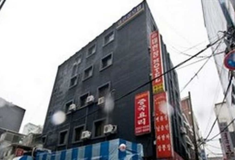 Myeongdong Daehanjang Motel