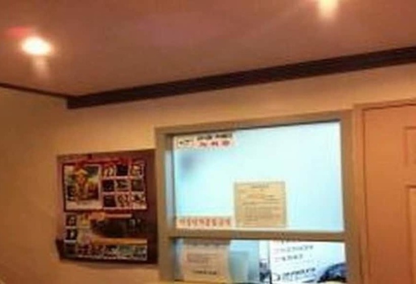 Myeongdong Daehanjang Motel