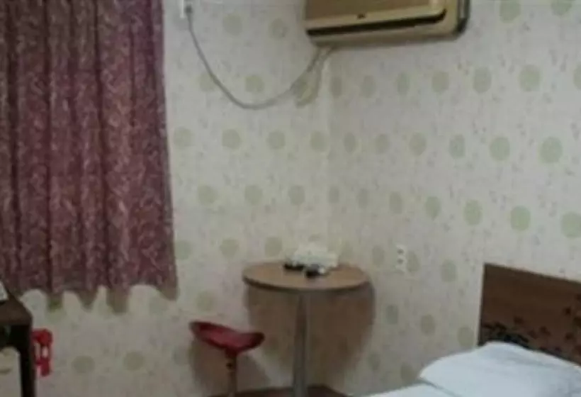 Myeongdong Daehanjang Motel