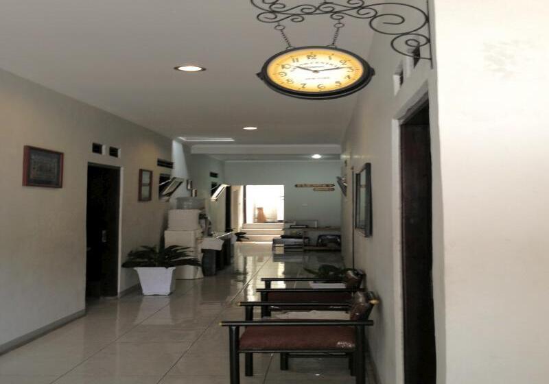 פנסיון Elenor's Home