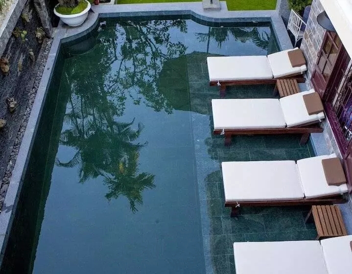 پانسیون Ngan Phu Villa