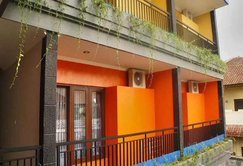 פנסיון Rena Segara House Kuta