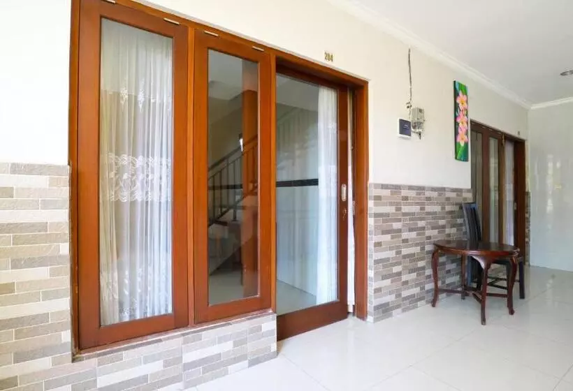 פנסיון Rena Segara House Kuta