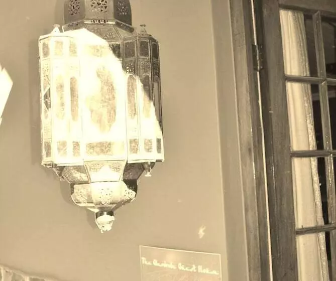 ペンション The Wardrobe Guest House