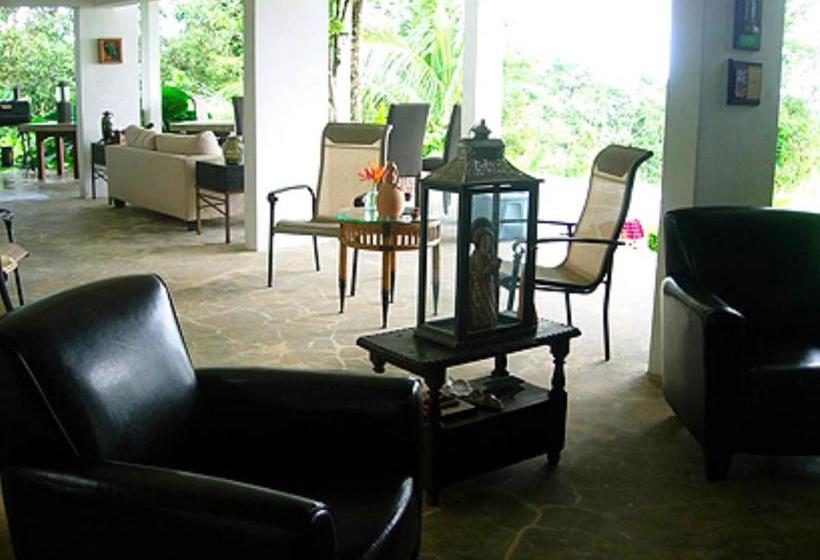 تختخواب و صبحانه El Ito At The Rainforest Experience Farm