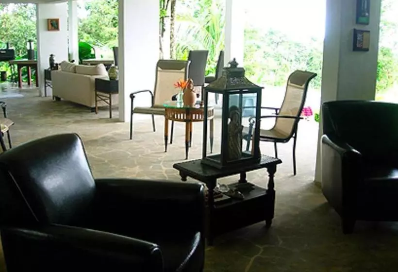 تختخواب و صبحانه El Ito At The Rainforest Experience Farm