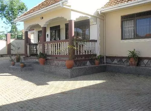 تختخواب و صبحانه The Lodge Kampala